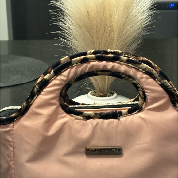 Tahari insulated Lunch Bag/ Makeup Bag Pink and Cheetah Print - Picture 2 of 8